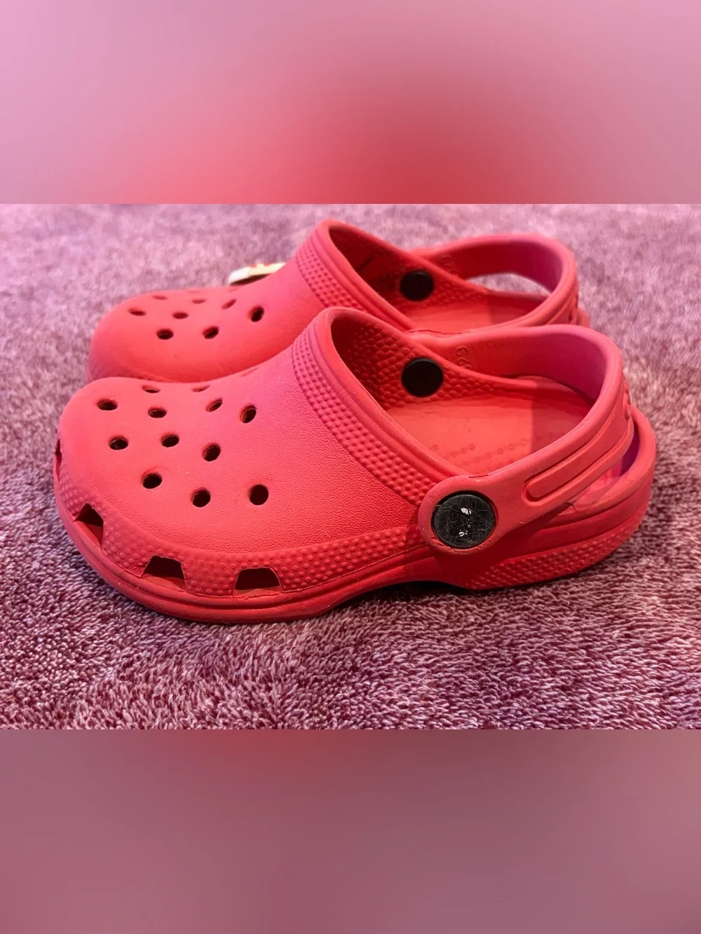 Toddler Red Crocs - C9